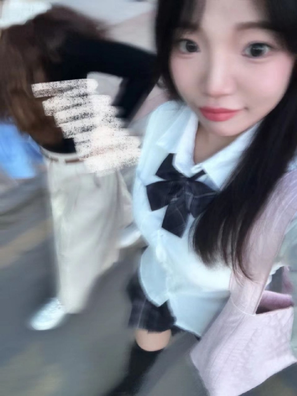 台灣小姐伊洛的第一张照片--台北认干亲服务网